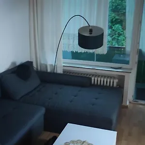 Zum Flughafen Apartment Düsseldorf