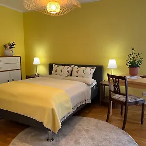 Kleiner Balkon In West Privatunterkunft